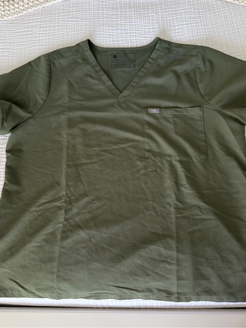 FIGS Women's Scrub Top